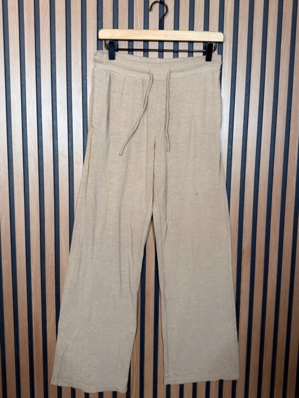 ALO Yoga Leggings Small Womens Sweater Knit Mid-Rise Unwind Wide Leg